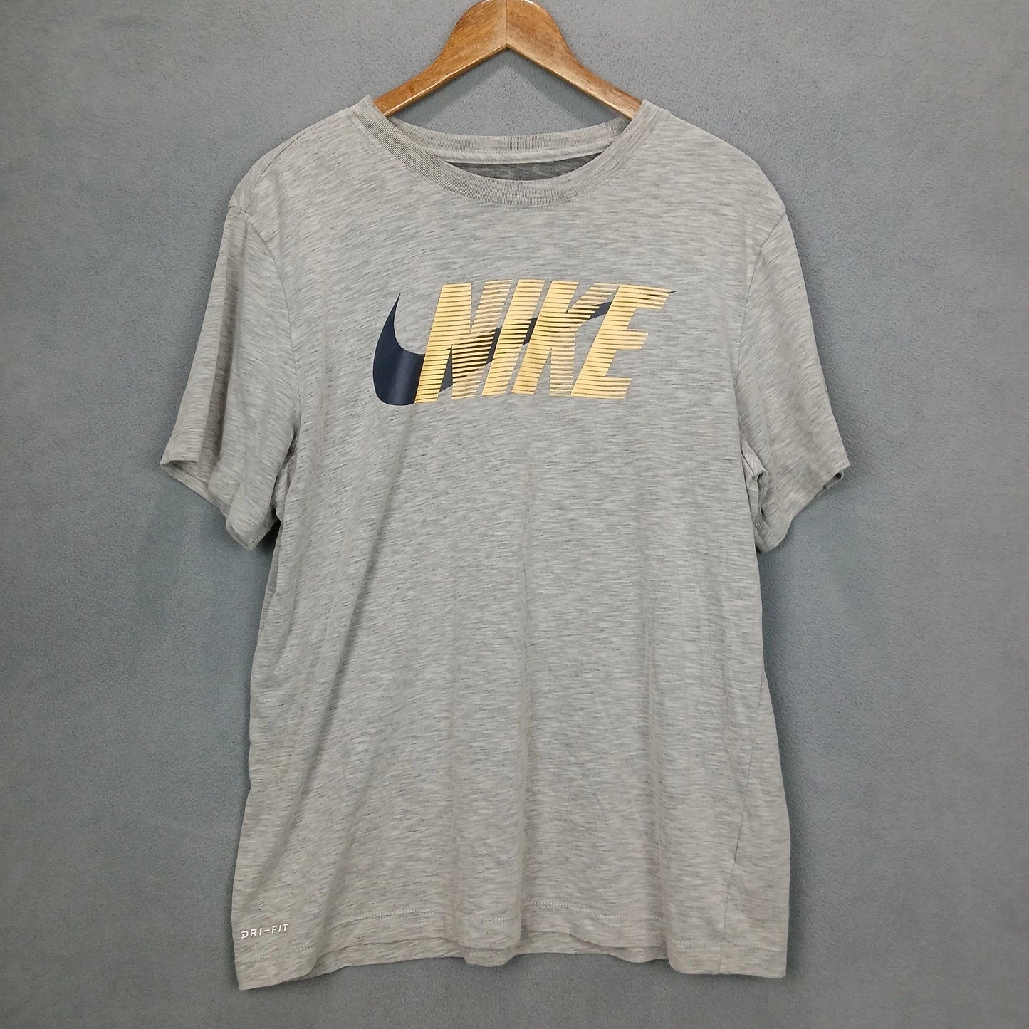 Nike Dri Fit T Shirt Mens Large Heather Gray Cotton Graphic Print Everyday Wear
