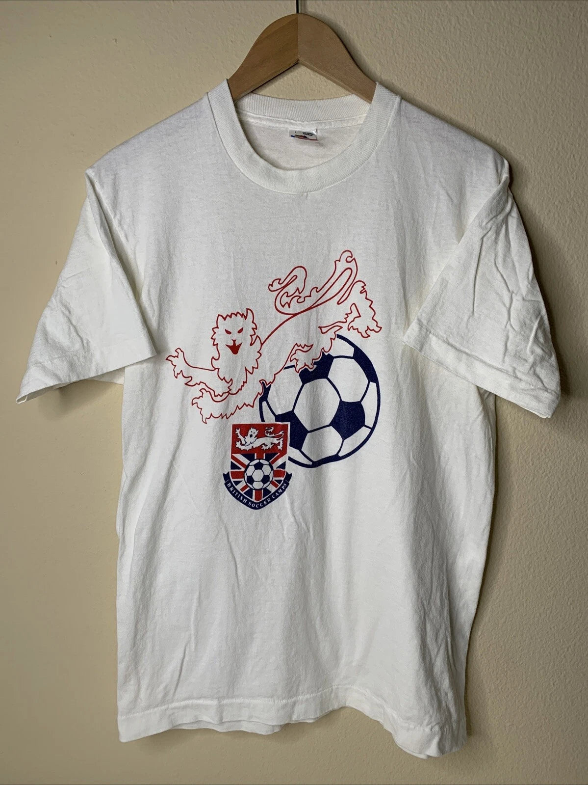 Vintage British Soccer Camp Shirt Mens Sz L Futbol Lion Logo Art Tee 90s
