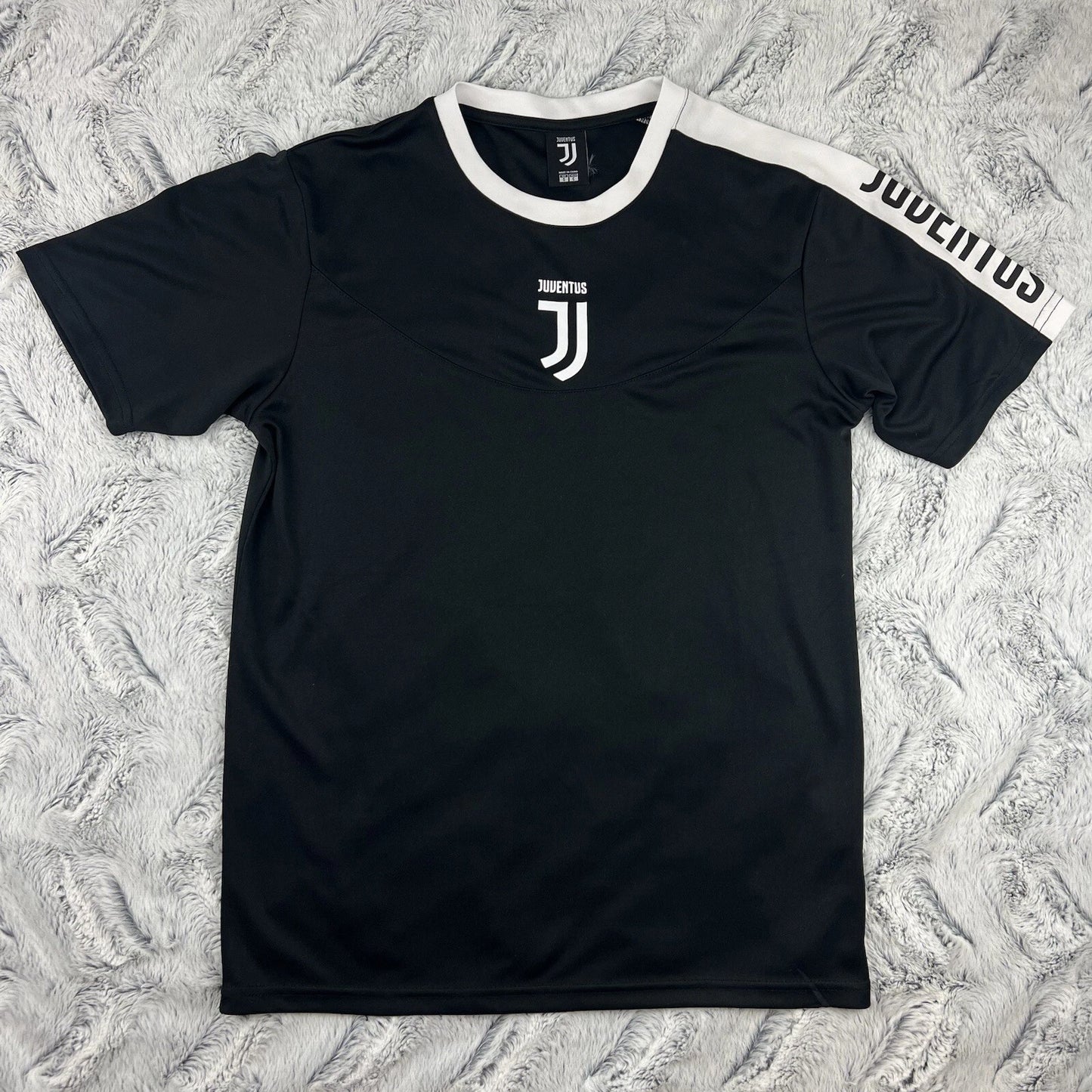 Soccer Football Soccer Official T-shirt Fan Pack JUVENTUS Black Size Men’s Small