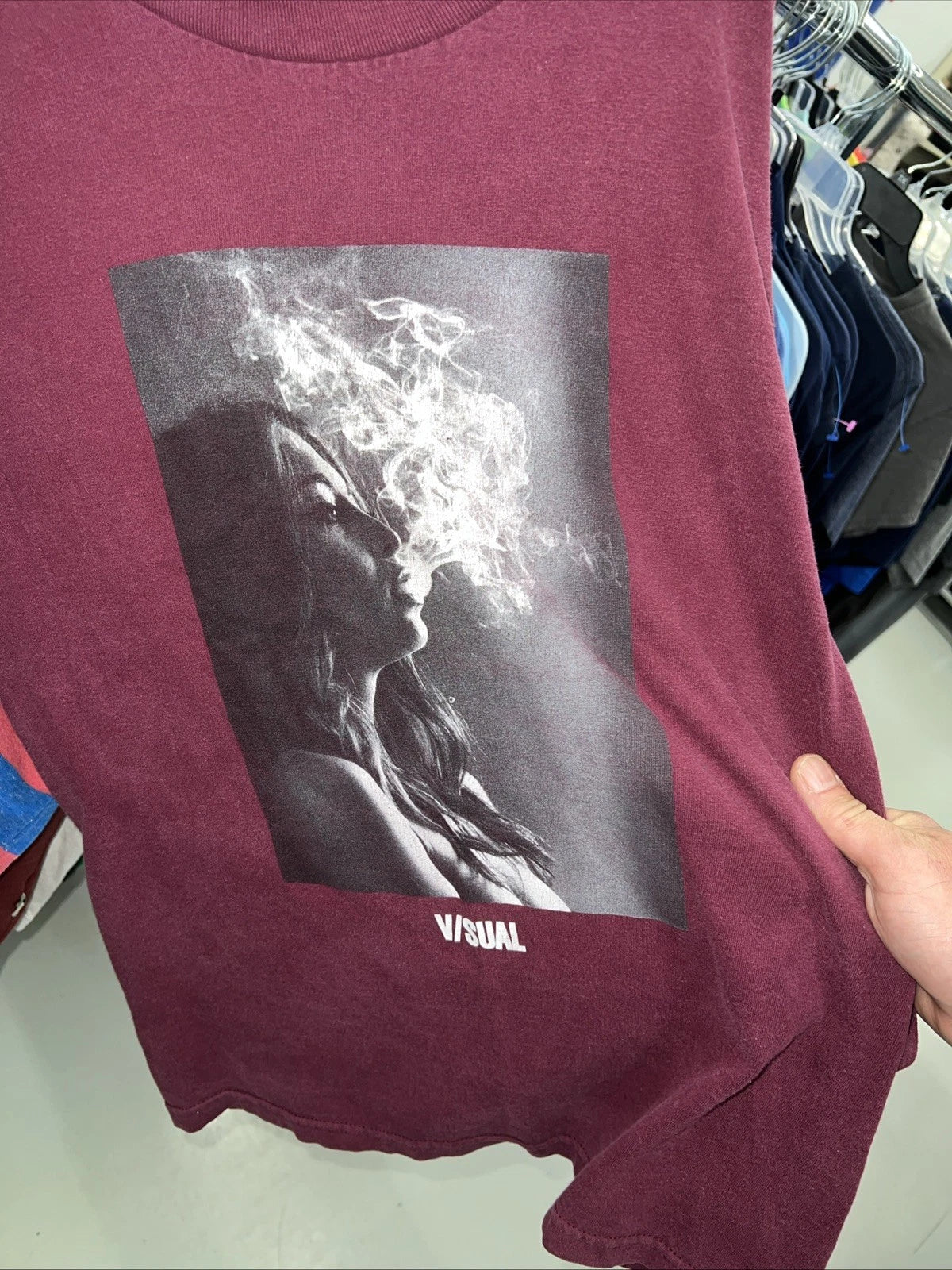 V/sual Riley Reid Exhale shirt Medium Red Smoking Girl Adult Film Star Art