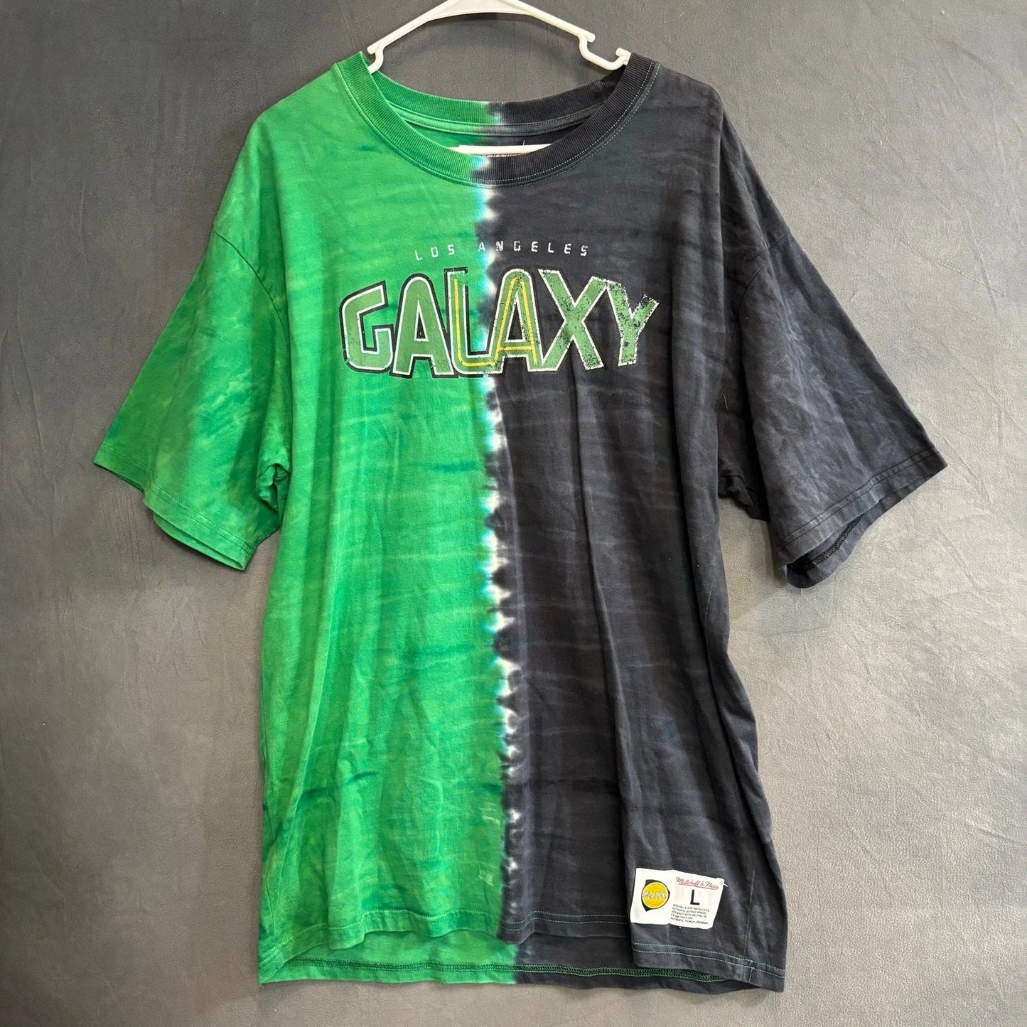 Mitchell & Ness LA Galaxy Tie Dye T-Shirt Large MLS Soccer Tee Futbol Fan Gear