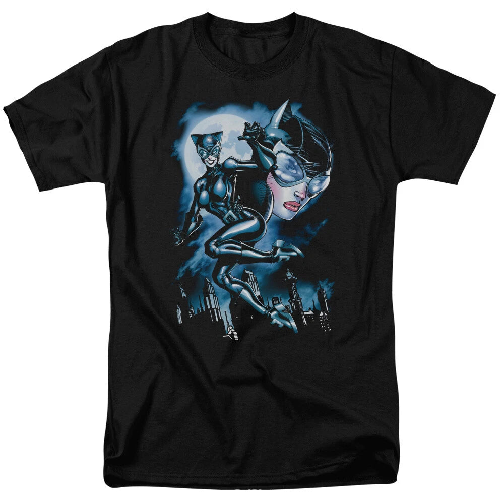 DC Comimcs "Catwoman" (Batman) Mens Unisex T-shirt, available in sizes Sm to 5x