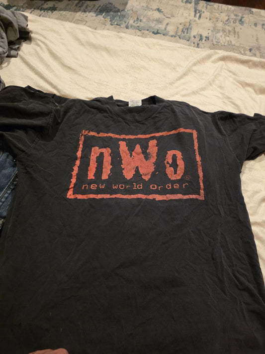 Vintage Men Wollfpack NWO Faded Black T Shirt