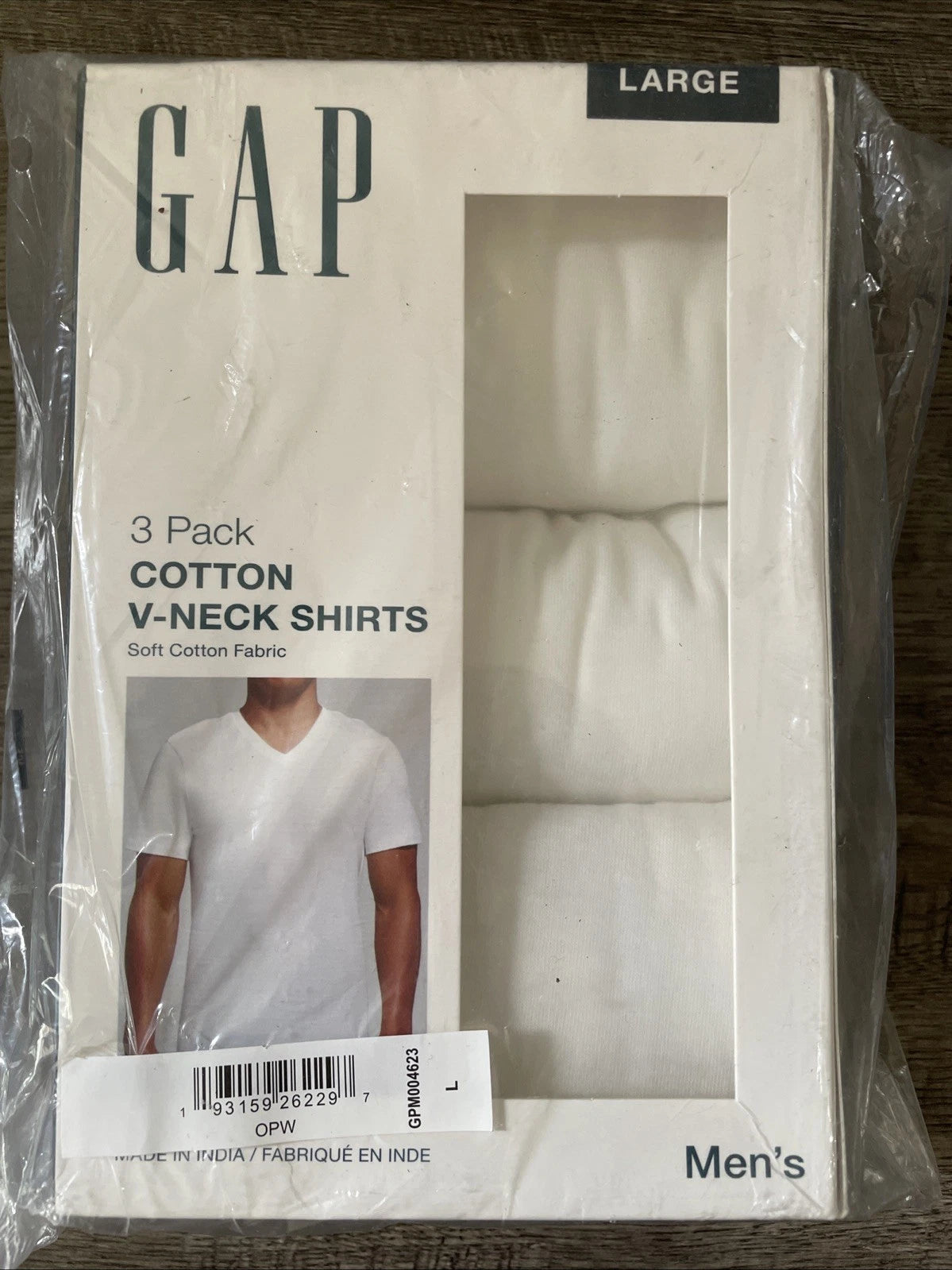 GAP Men 3 Pack Regular fit V Neck Shirt Large White Solid