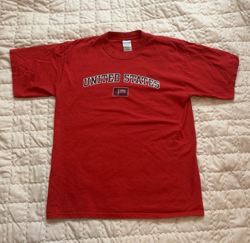Gildan Ultra Cotton Heavyweight Men’s L Red USA United States Graphic Tee