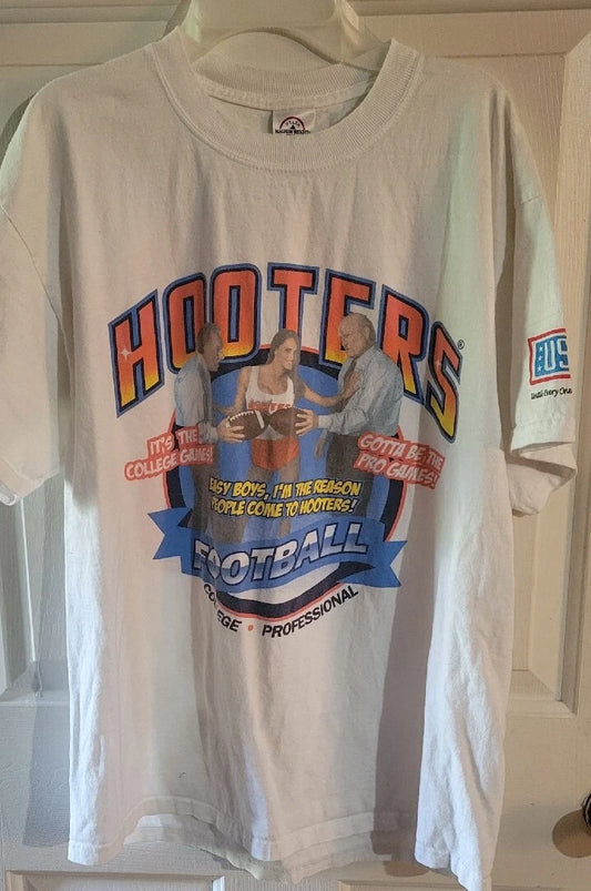 VTG🔥HOOTERS GAME DAY COLLEGE/PRO TSHIRT🔥90s CORSO/BRADSHAW HOOTERS SHIRT🔥USO