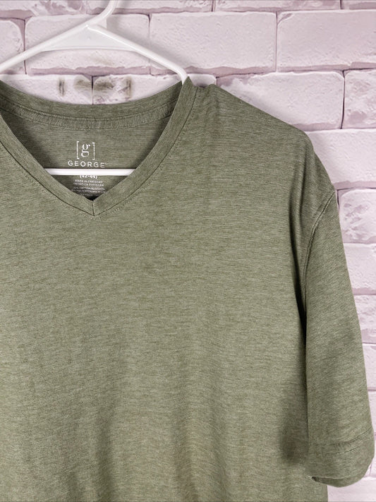 George Mens V-Neck Tee Size L 42-44 Green Short Sleeve Shirt