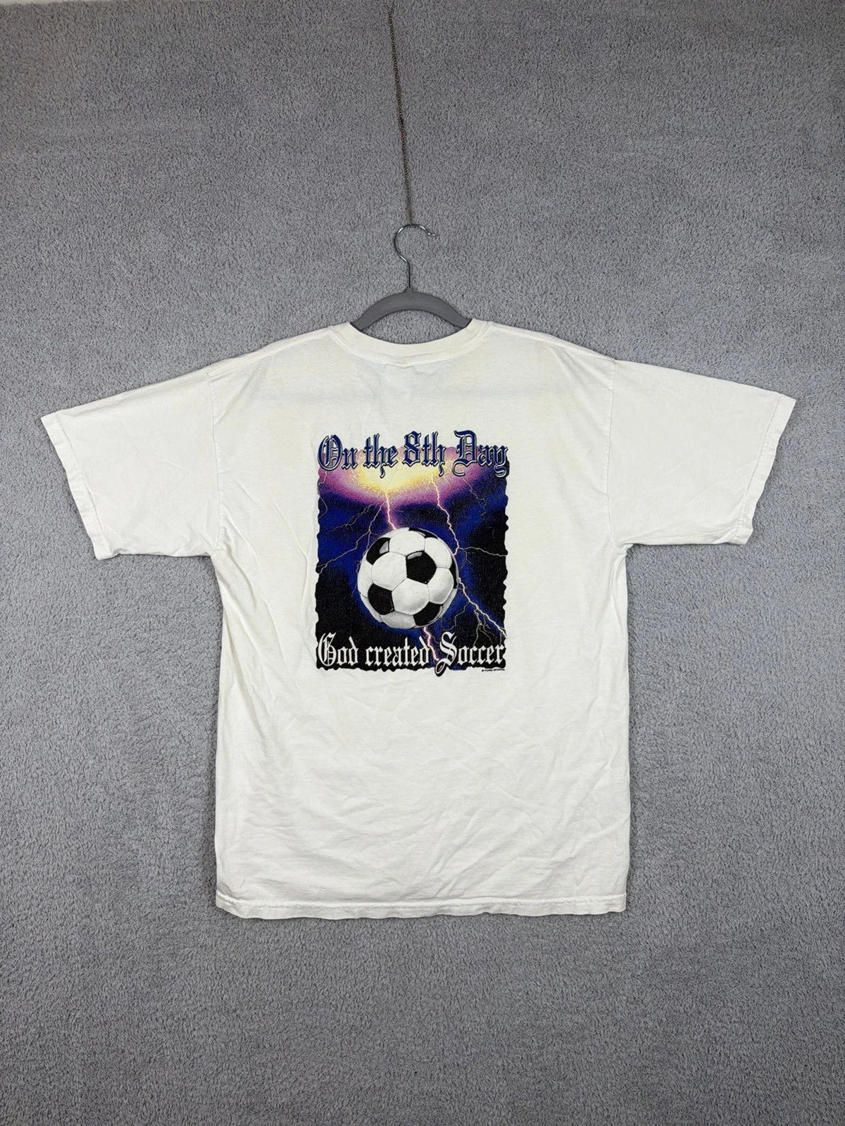 Vintage Soccer Graphic Tee On the 8th Day God Created Soccer Men’s L Gildan