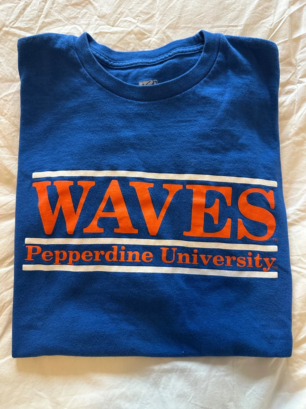Retro/ vintage  Pepperdine University Waves T-shirt