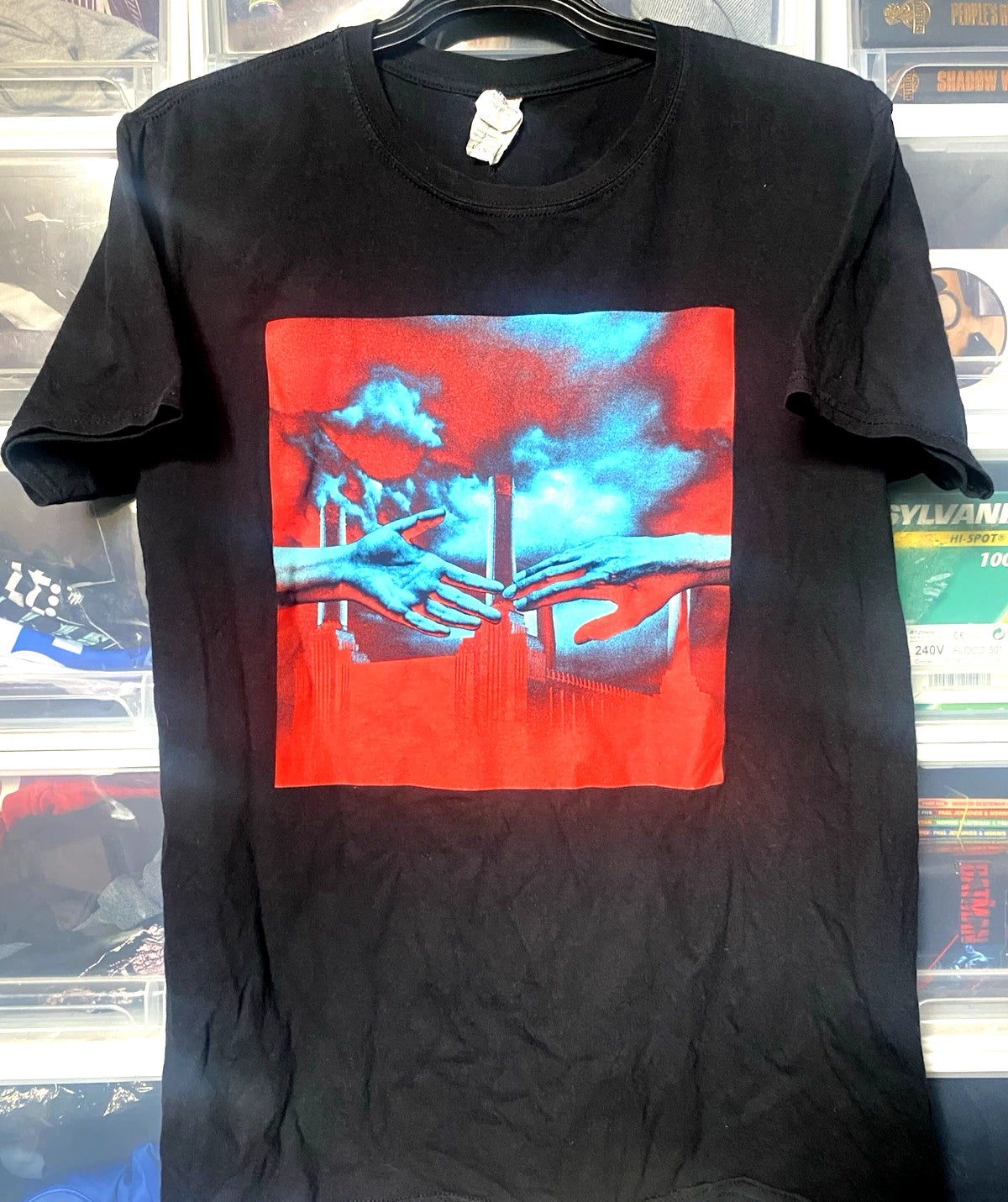 Roger Waters US + THEM Tour T-shirt 2018 Gildan Softstyle size Large