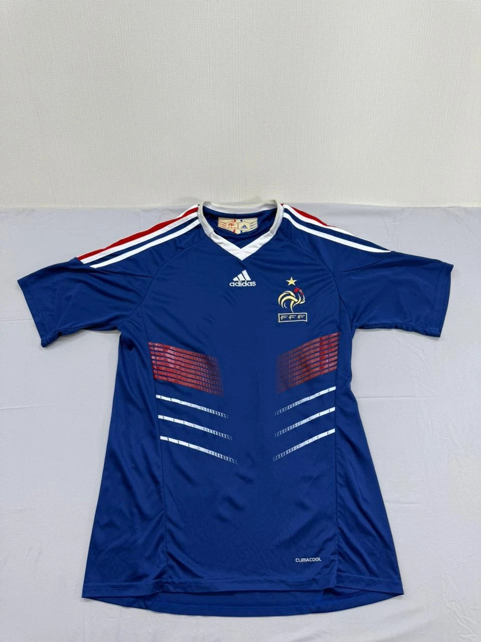 adidas Women's Striped Climalite V-Neck Jersey T-Shirt Small Blue