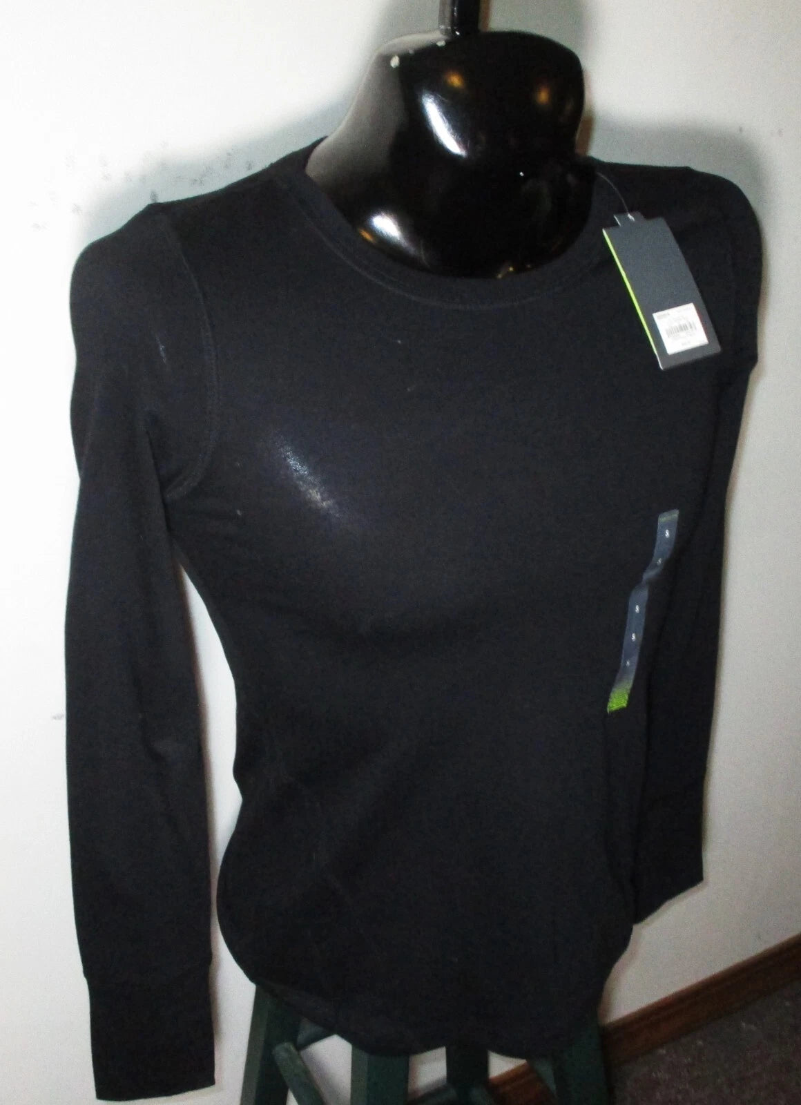 TEK GEAR Black Long Sleeve "DryTek" T-Shirt Size S NWT