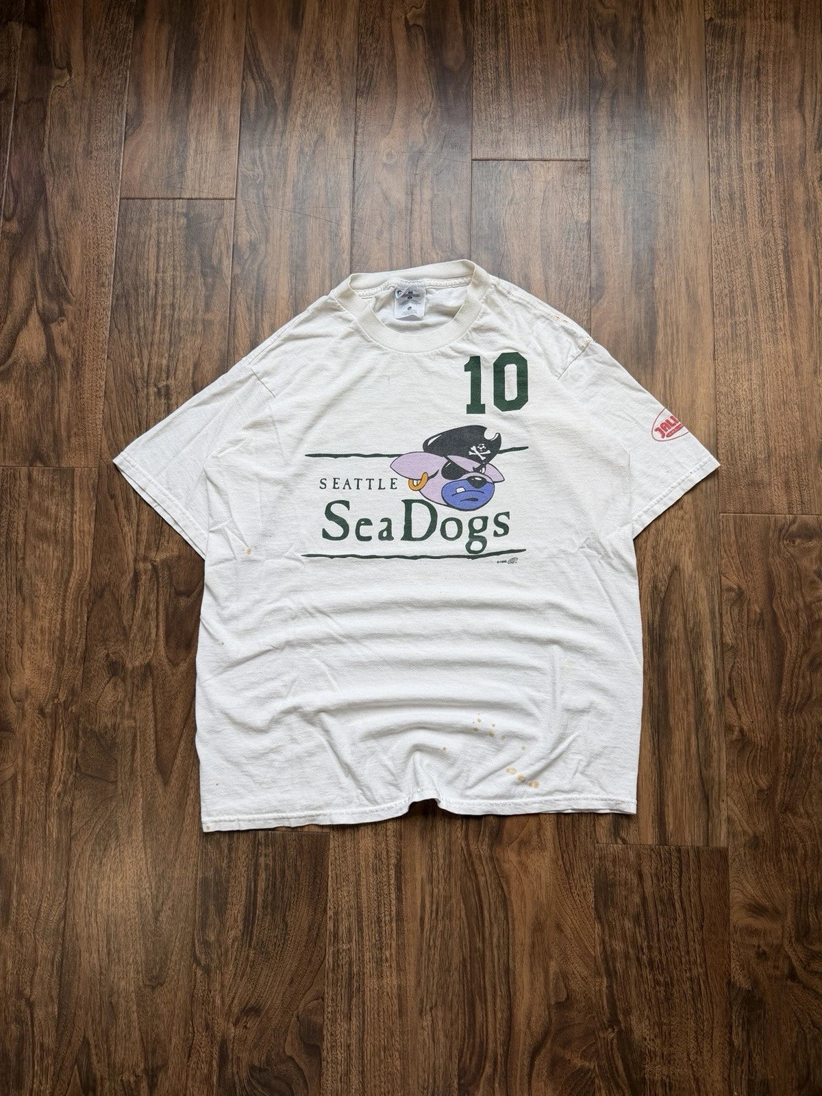 Vintage 90s Seattle Sea Dogs Professional Soccer Team John Olu-Molomo T Shirt L