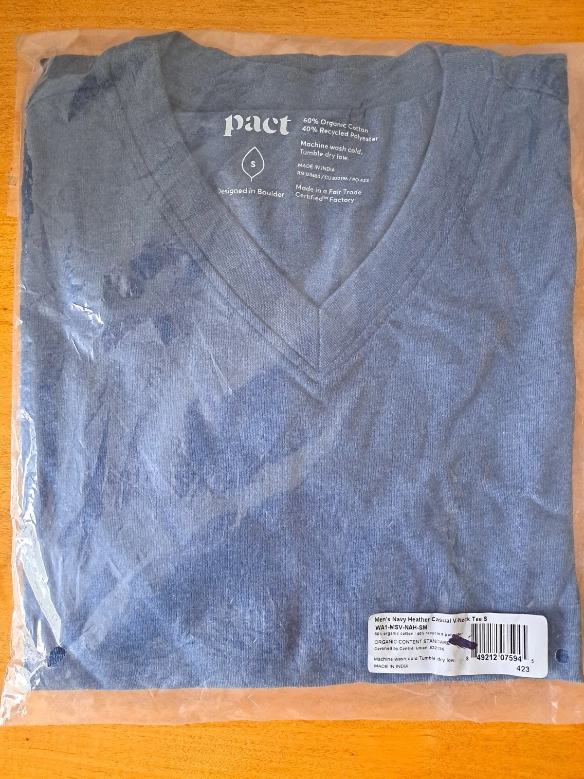 NWT Pact Men's Navy Heather Casual V-Neck Tee, Small