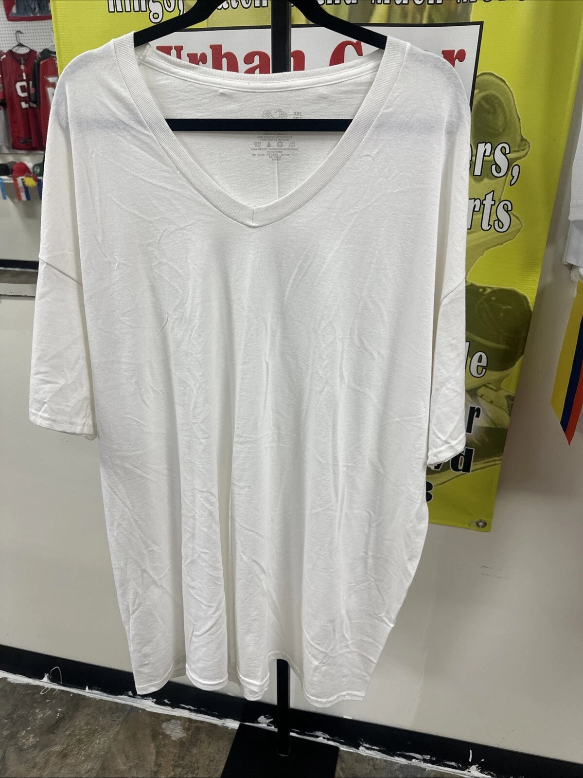 Fruit Of The Loom Men White t-Shirt V-Neck Size 3XL