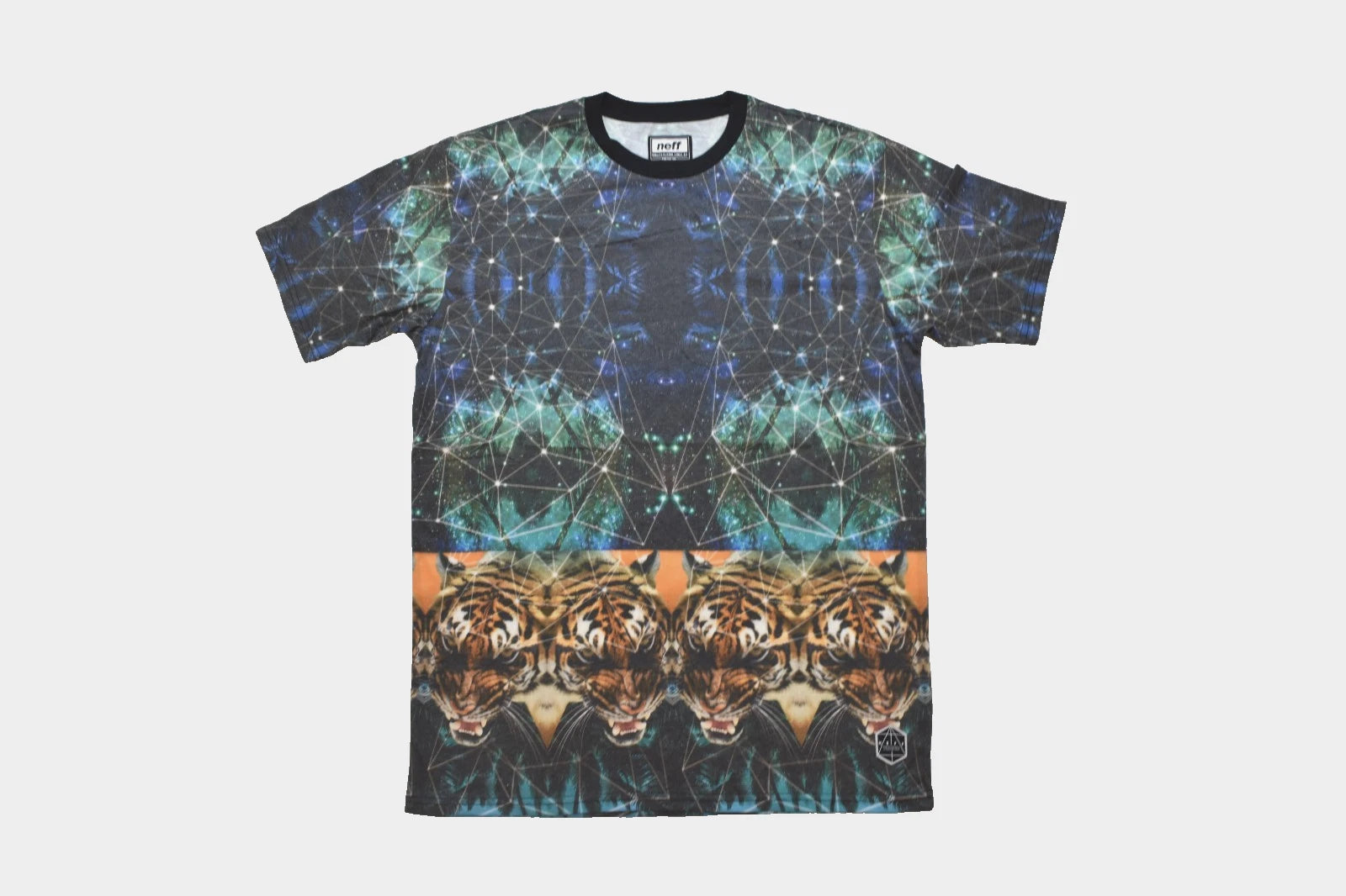 Neff Tiger Storm All Over Print Mens Shirt NWT Large