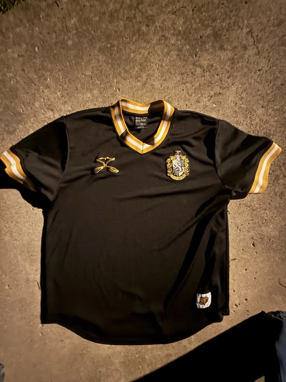 Harry Potter Hufflepuff Black Quidditch Jersey Shirt Box Lunch Unisex XL