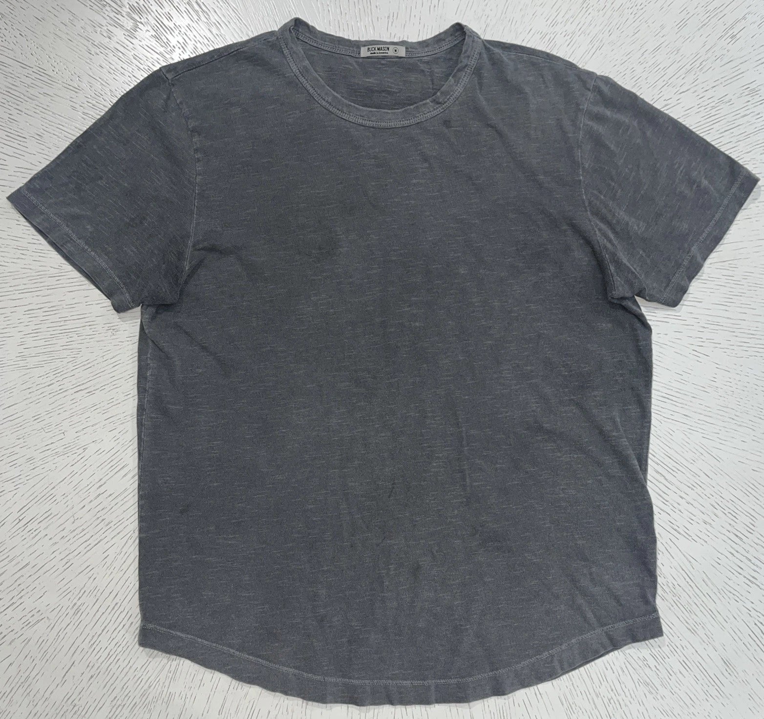 Buck Mason Curved Hem T Shirt Men’s Medium Gray Short Sleeve Casual Stylish