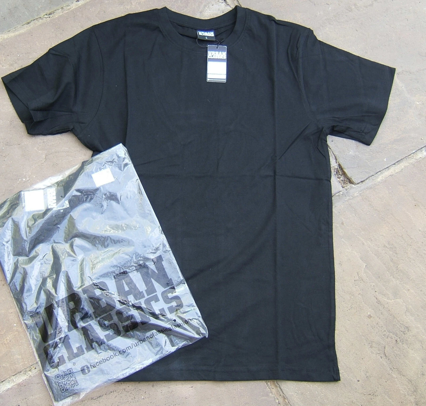 URBAN CLASSIC BLACK TEE T SHIRTS BNWT Unisex and ladies / different sizes