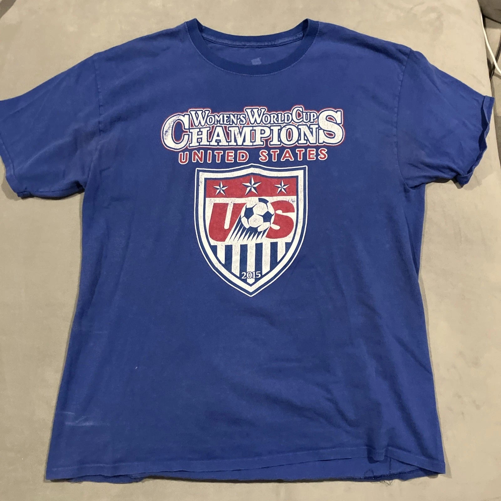 US Women’s Soccer - 2015 World Cup Champions - Ticker Tape Parade NYC T Shirt- L