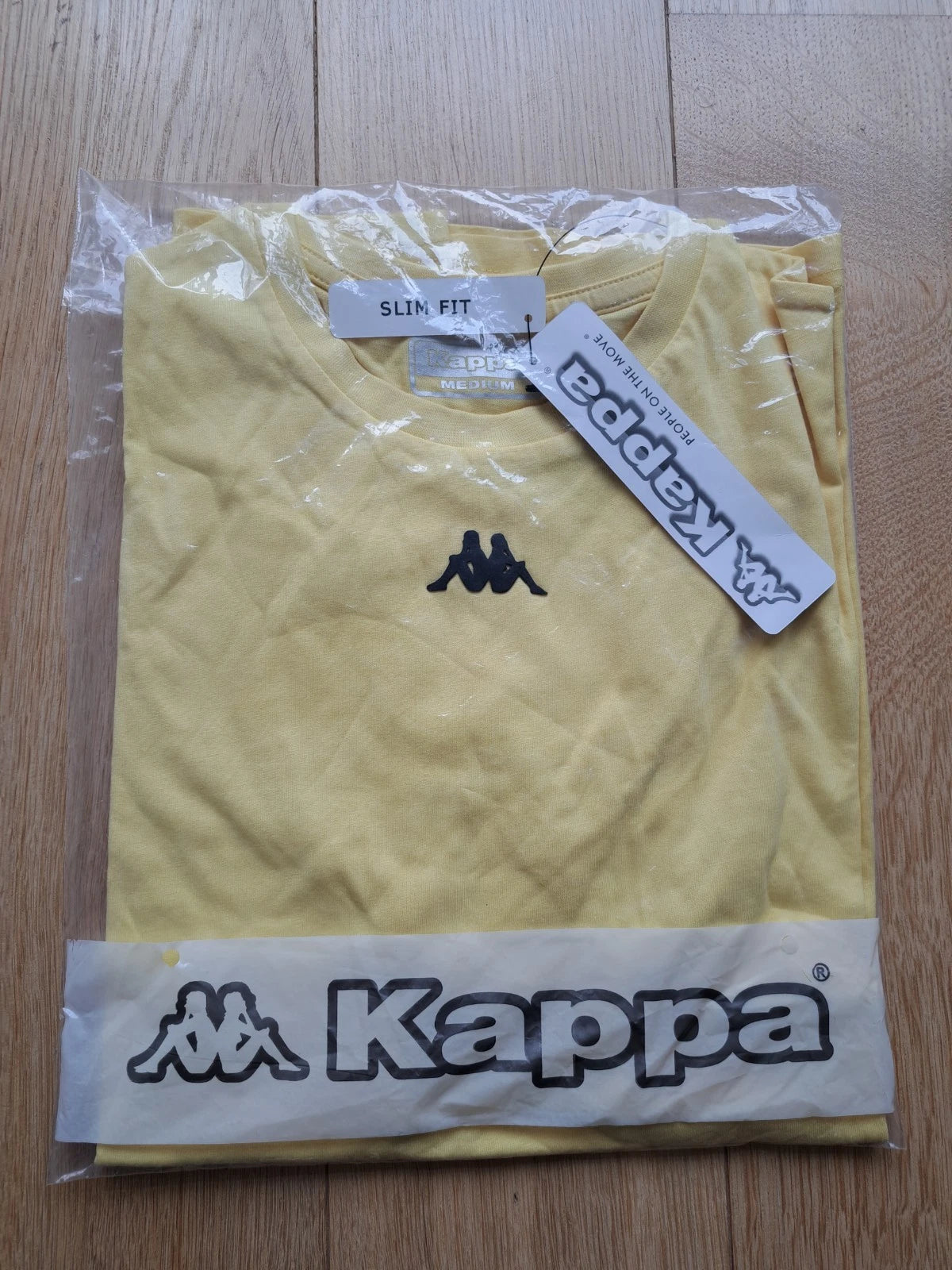 Leeds Utd T-Shirt Kappa Size S/M Slim Fit Top Yellow Logo BNWT
