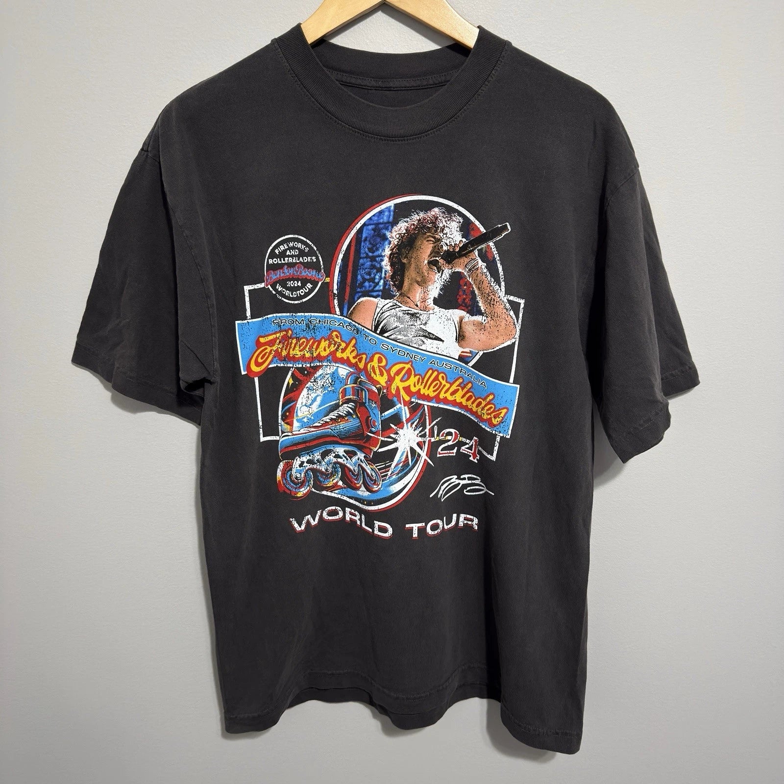 Benson Boone Mens Medium 2024 Official Concert Tour T-Shirt