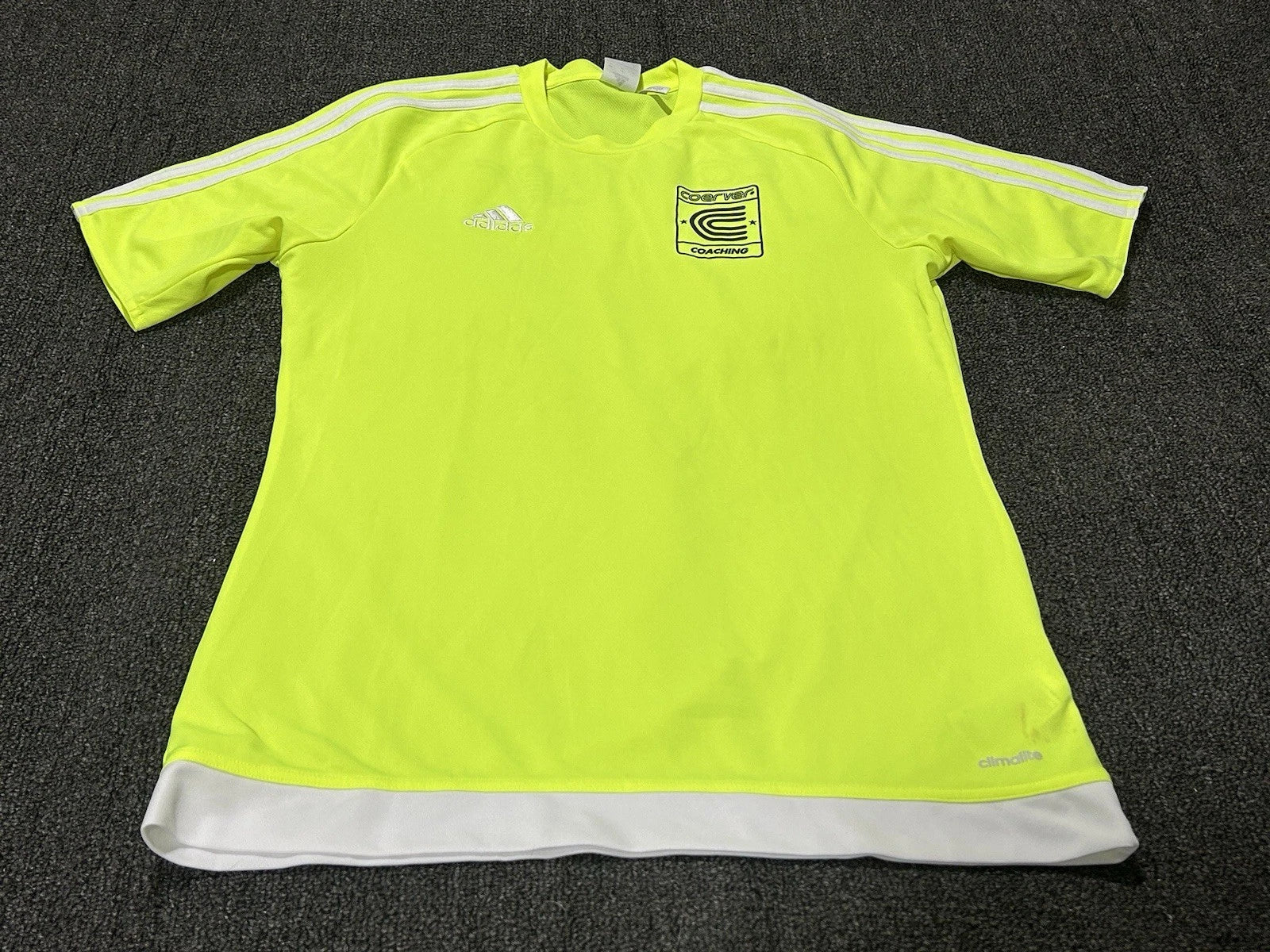 VINTAGE Soccer Coerver Coaching Men’s Medium Yellow Short Sleeve Shirt Jersey