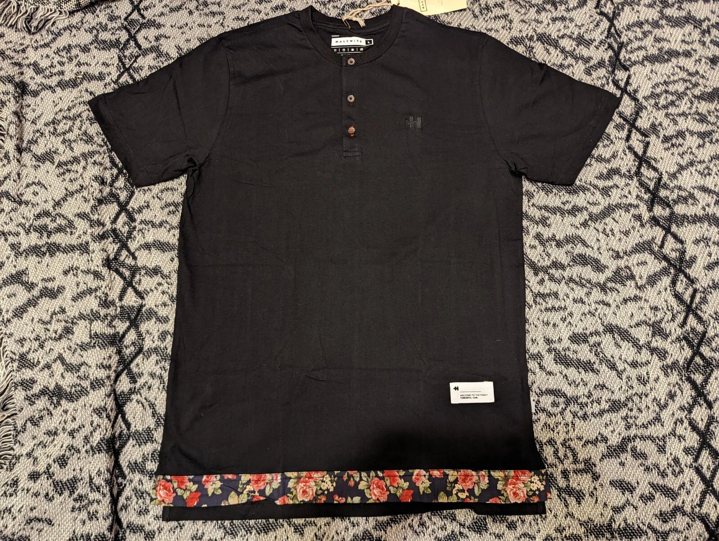 Halfwits Toronto Canada T-shirt / Henley Size Large (Black & Floral Bottom)