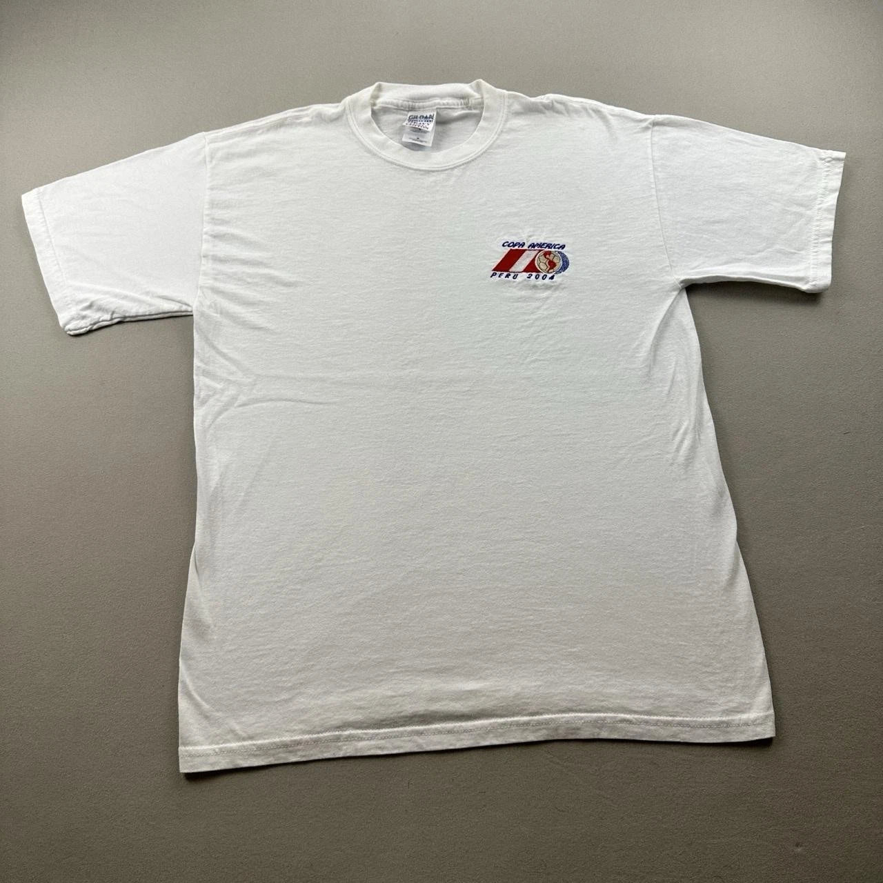 Vintage Copa America T-Shirt Mens Medium White Soccer Peru Brazil Champions 2004