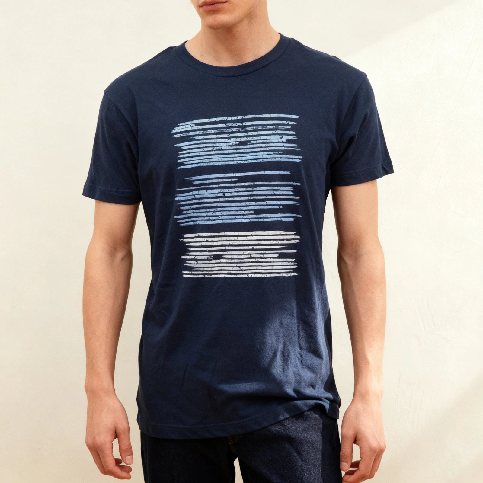 VESTIGE MENS GRAPHIC T SHIRT NAVY